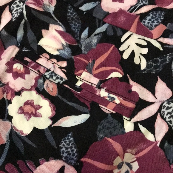 LOFT chino shorts - Picture 4 of 10